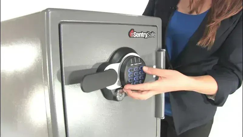 SentrySafe SFW123GDC