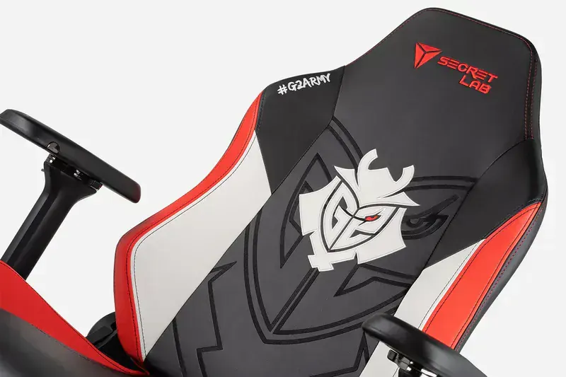 Secretlab Omega
